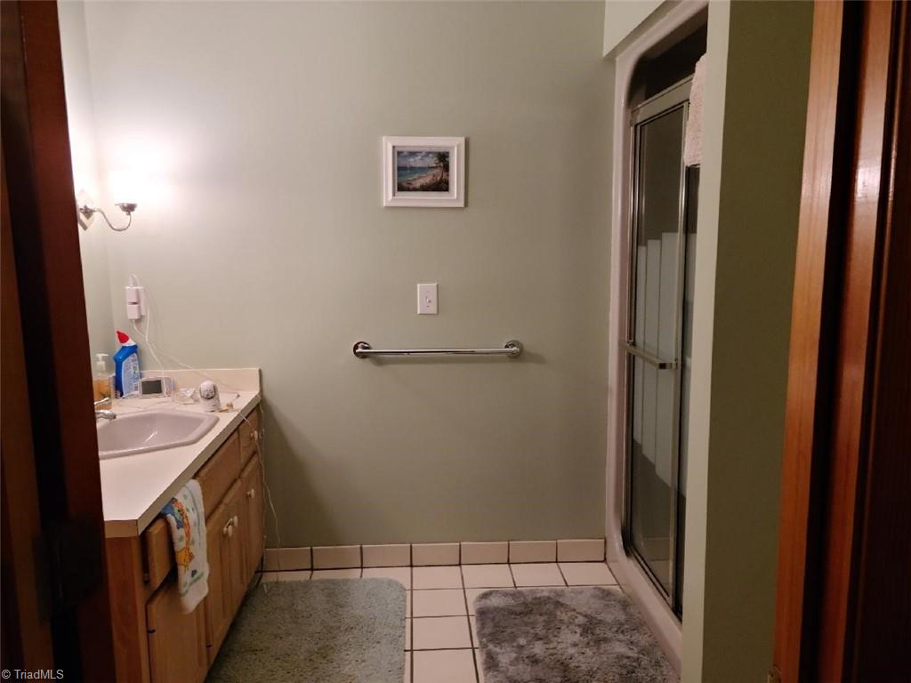 2517 Lakes Edge Point High Point, NC 27265 - Photo 20 of 29 Gallery Image 20