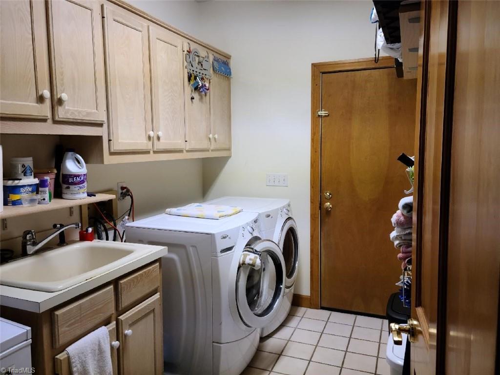 2517 Lakes Edge Point High Point, NC 27265 - Photo 21 of 29 Gallery Image 21