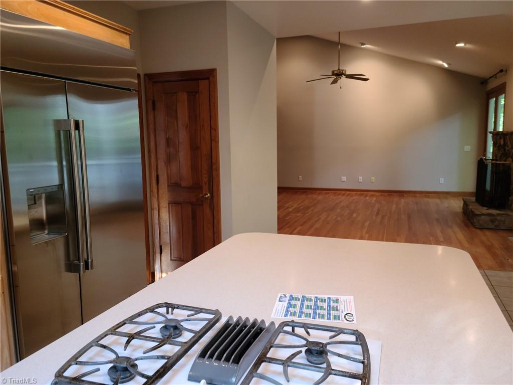 2517 Lakes Edge Point High Point, NC 27265 - Photo 27 of 29 Gallery Image 27