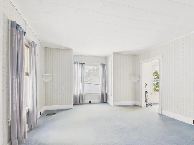 $164,900 | 114 Exchange Street, Ashland, ME 04732