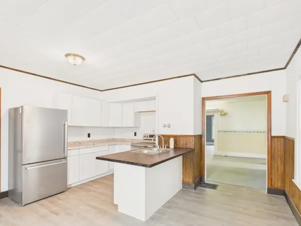 $164,900 | 114 Exchange Street, Ashland, ME 04732