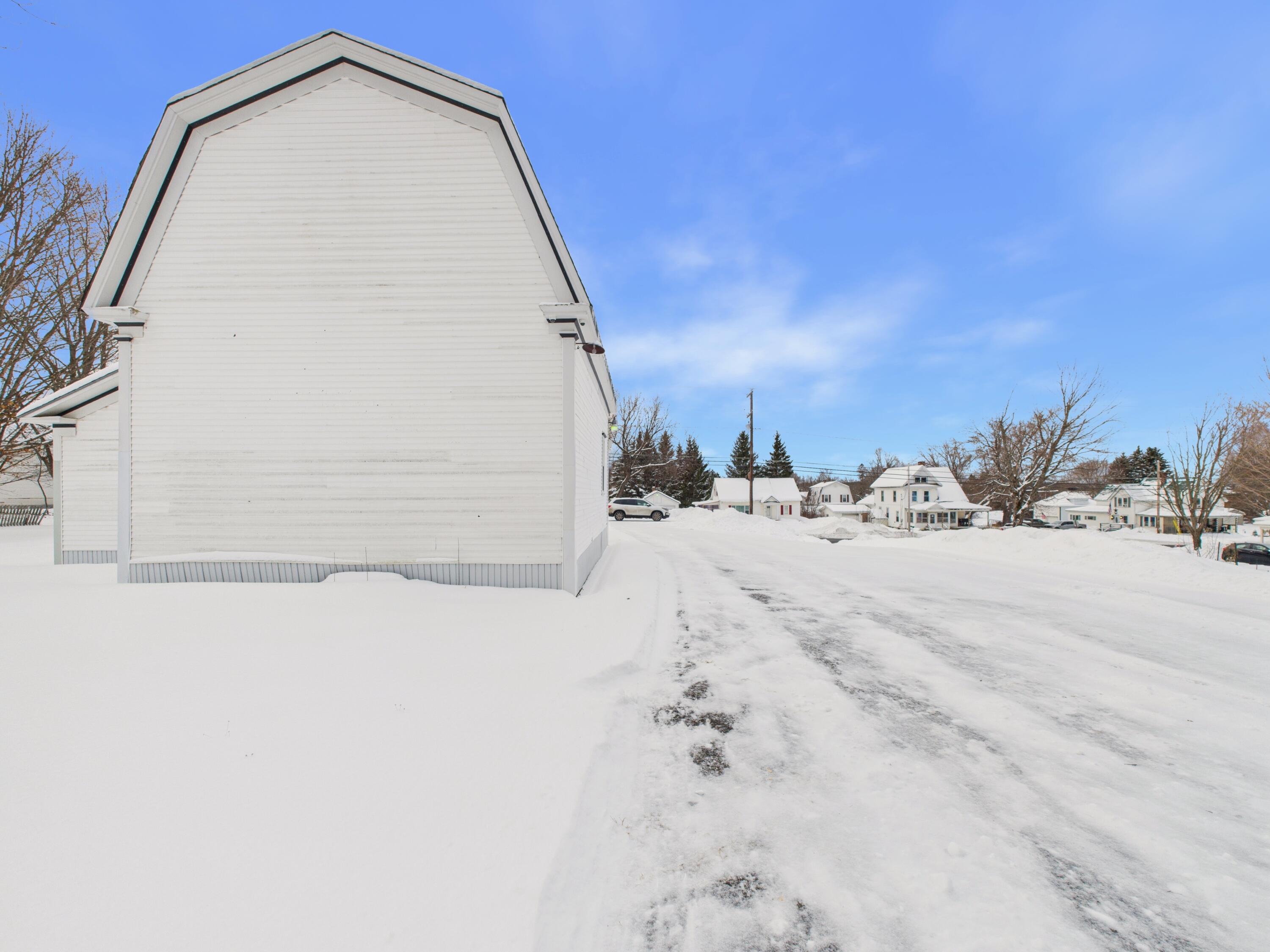 114 Exchange Street Ashland, ME 04732 - Photo 5 of 44 114 Exchange St Ashland 2026 (6)