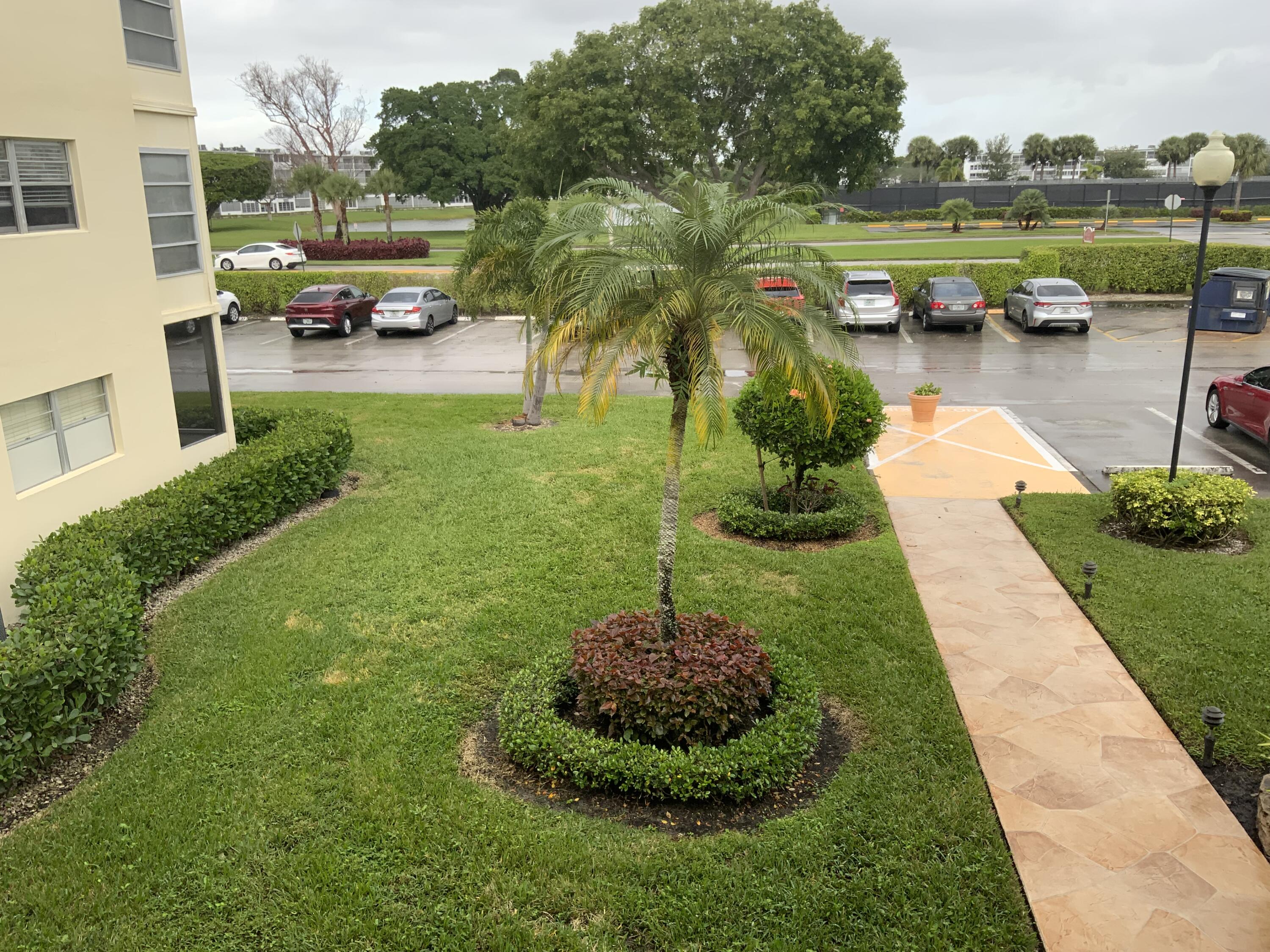 353 Dorset I Boca Raton, FL 33434 - Photo 3 of 30 IMG_2265