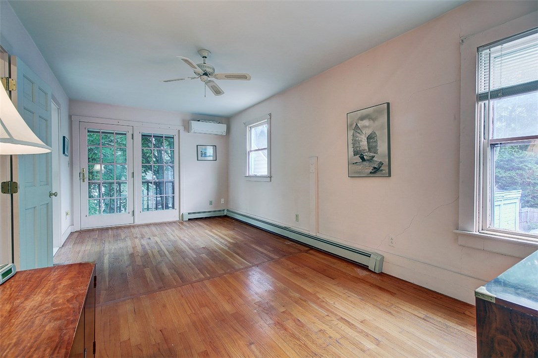 12 Howard Street Newport, RI 02840 - Photo 16 of 28