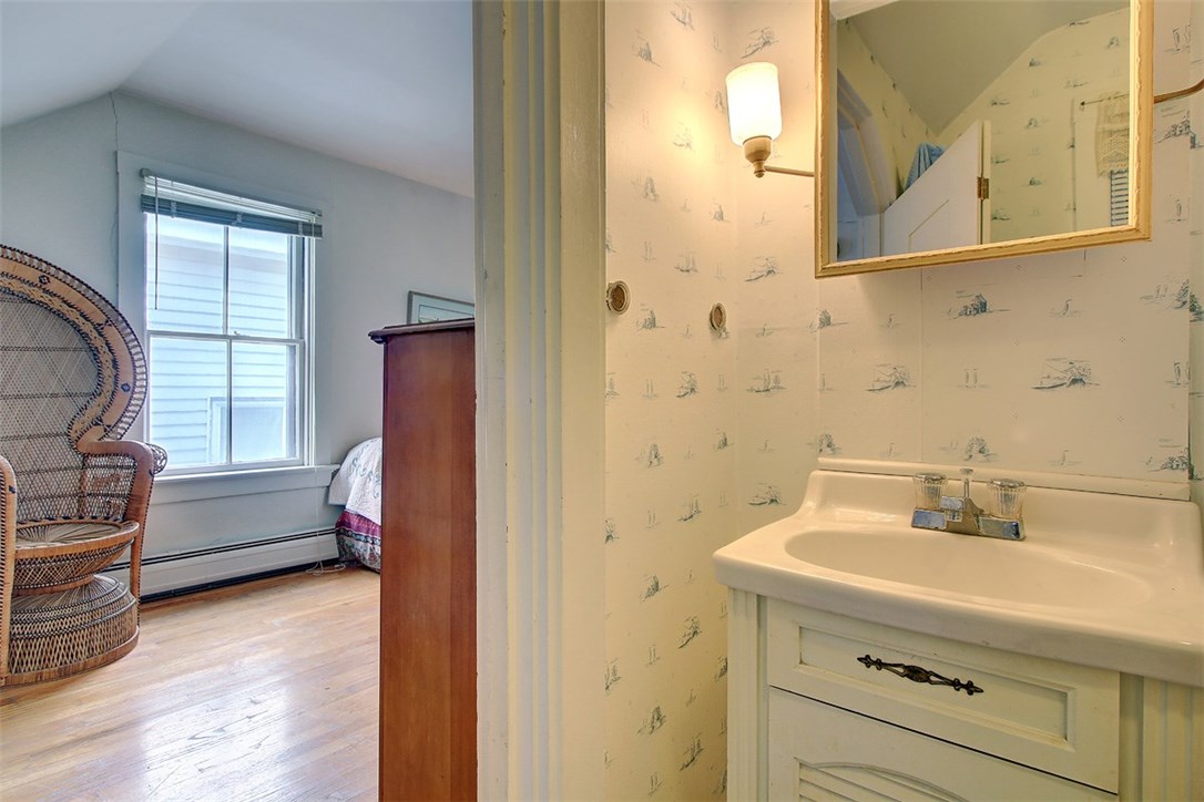 12 Howard Street Newport, RI 02840 - Photo 23 of 28