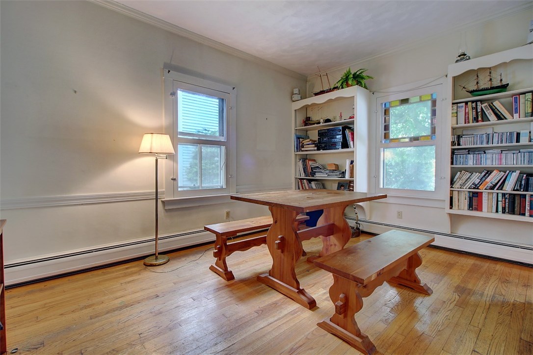 12 Howard Street Newport, RI 02840 - Photo 4 of 28