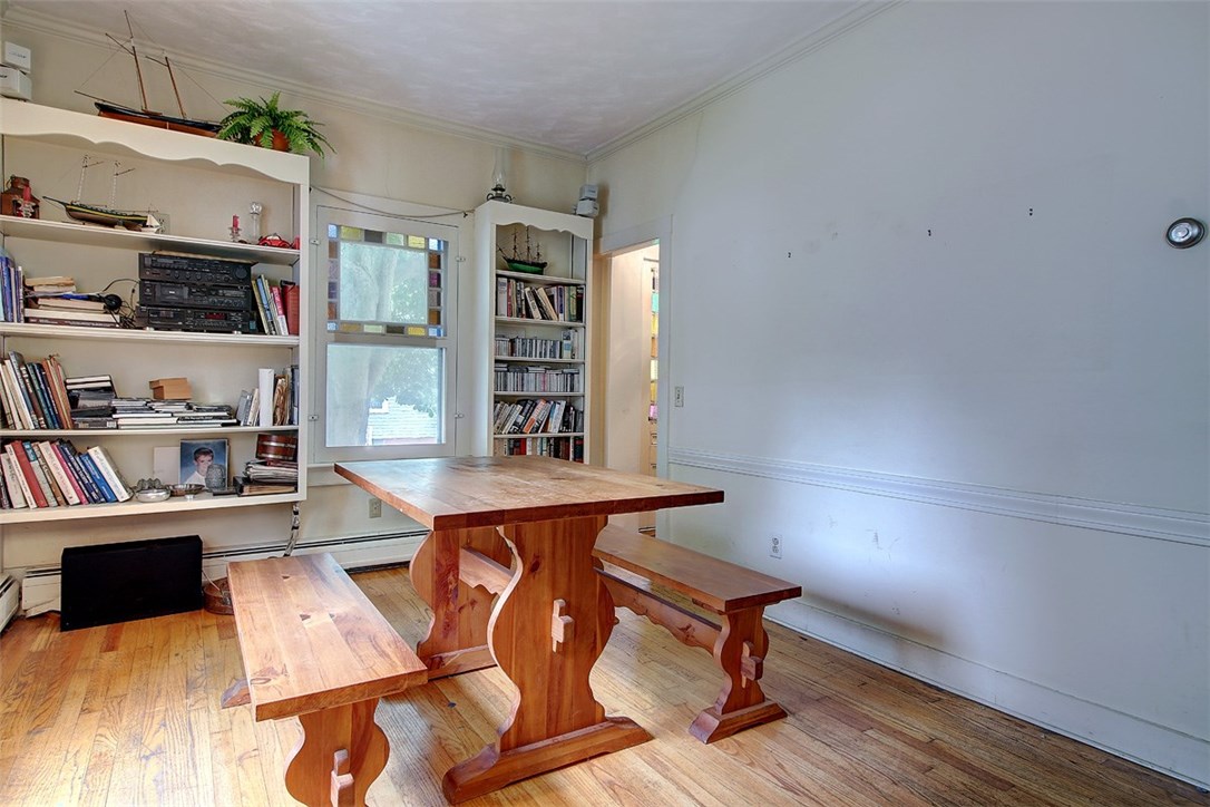 12 Howard Street Newport, RI 02840 - Photo 5 of 28