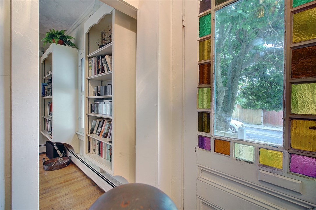 12 Howard Street Newport, RI 02840 - Photo 7 of 28