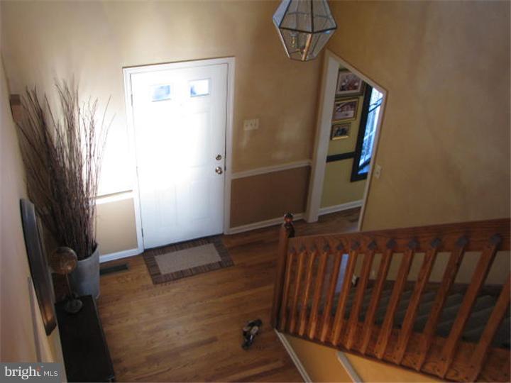 113 Ridgeview Lane Doylestown, PA 18901 - Photo 3 of 24 Foyer