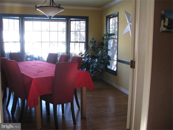 113 Ridgeview Lane Doylestown, PA 18901 - Photo 5 of 24 Dining Room