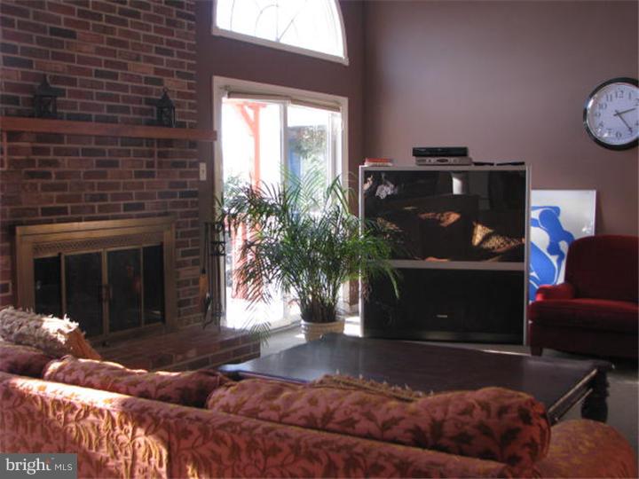 113 Ridgeview Lane Doylestown, PA 18901 - Photo 9 of 24 Family Room