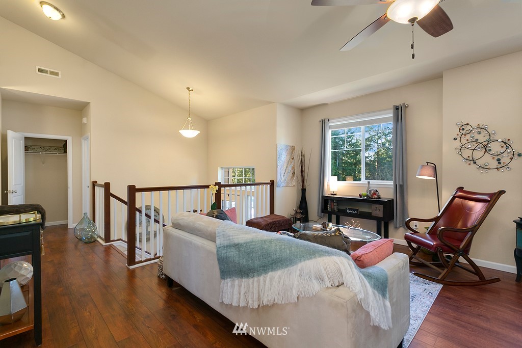 1820 Pierce Avenue Northeast Renton, WA 98056 - Photo 2 of 28 Gallery Image 2