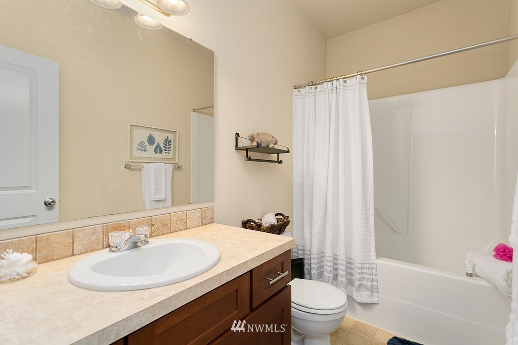 1820 Pierce Avenue Northeast Renton, WA 98056 - Photo 16 of 28 Gallery Image 16