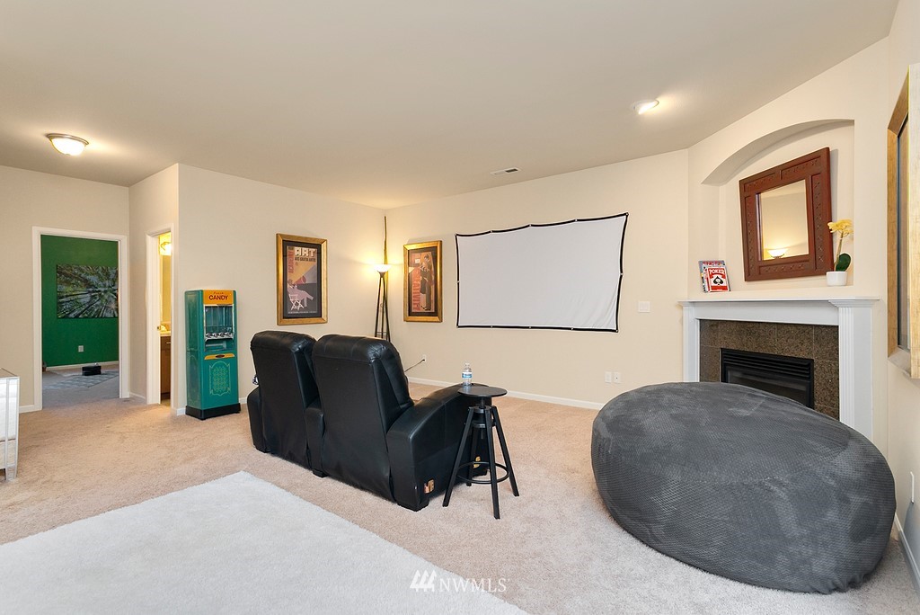 1820 Pierce Avenue Northeast Renton, WA 98056 - Photo 18 of 28 Gallery Image 18