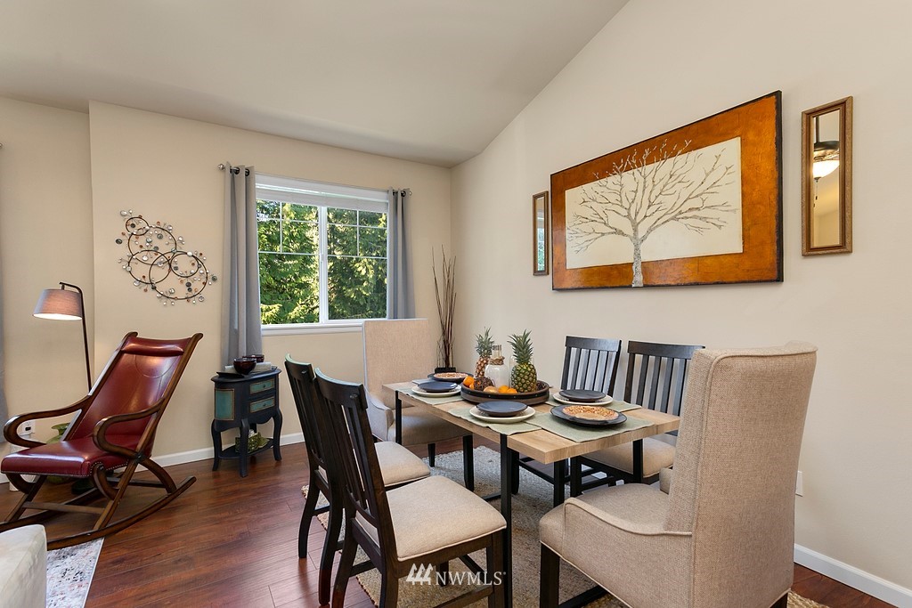 1820 Pierce Avenue Northeast Renton, WA 98056 - Photo 4 of 28 Gallery Image 4