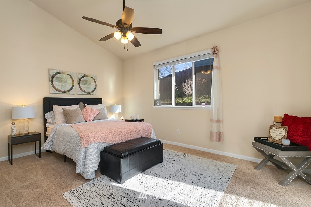 1820 Pierce Avenue Northeast Renton, WA 98056 - Photo 10 of 28 Gallery Image 10