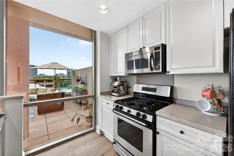 $460,000 | 315 Arlington Avenue, Unit 503, Charlotte, NC 28203