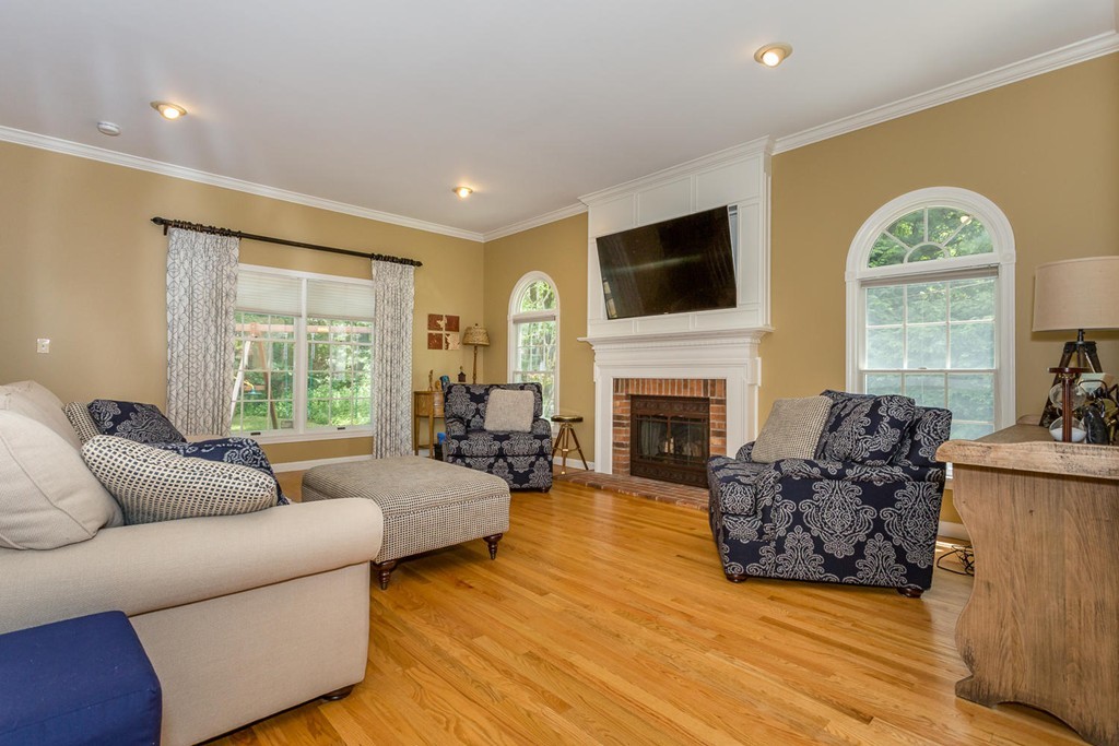 7 Foundry Road Sharon, MA 02067 - Photo 5 of 27