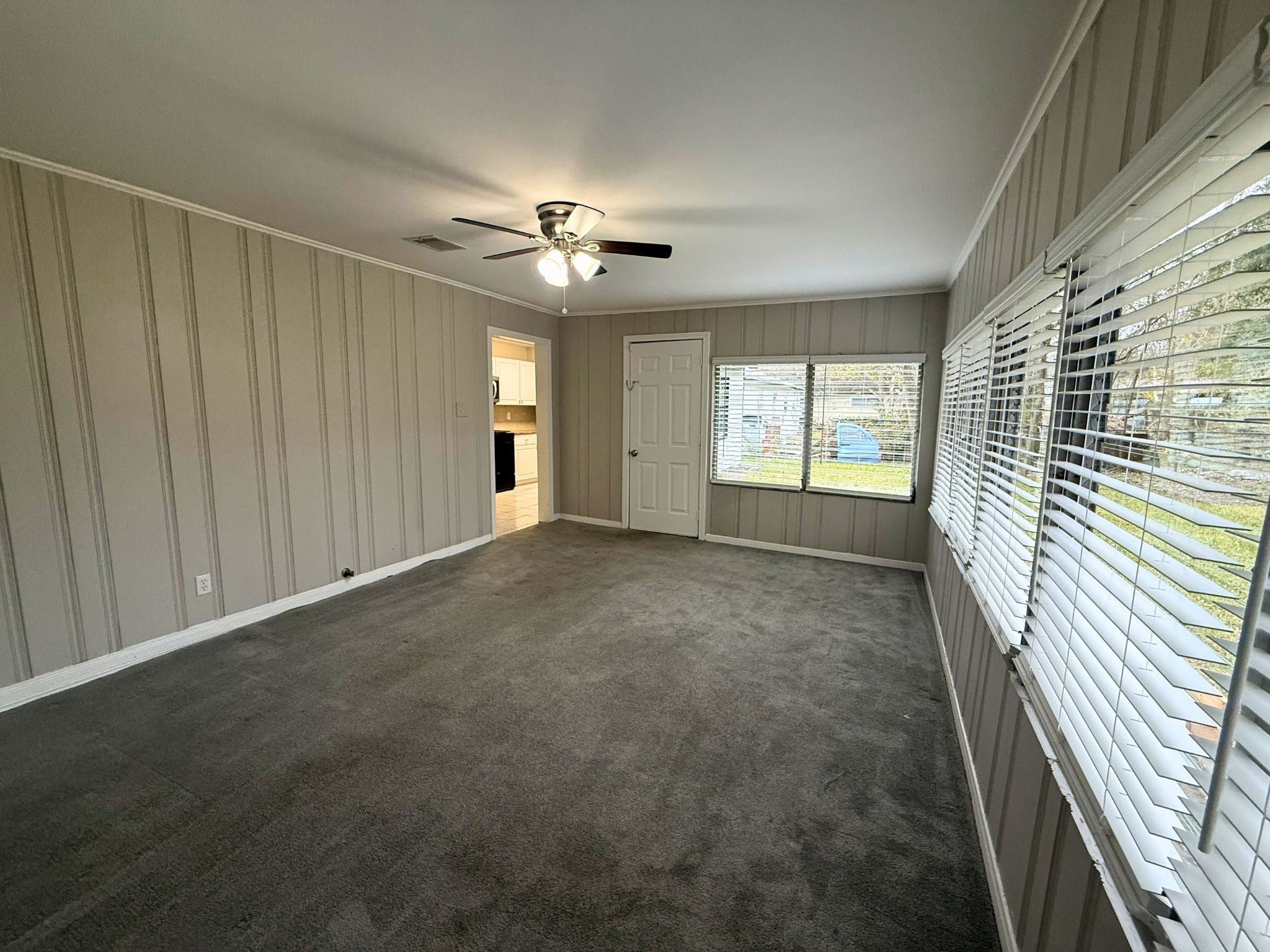 5142 Balkin Street Houston, TX 77021 - Photo 11 of 12 a view of livingroom with window