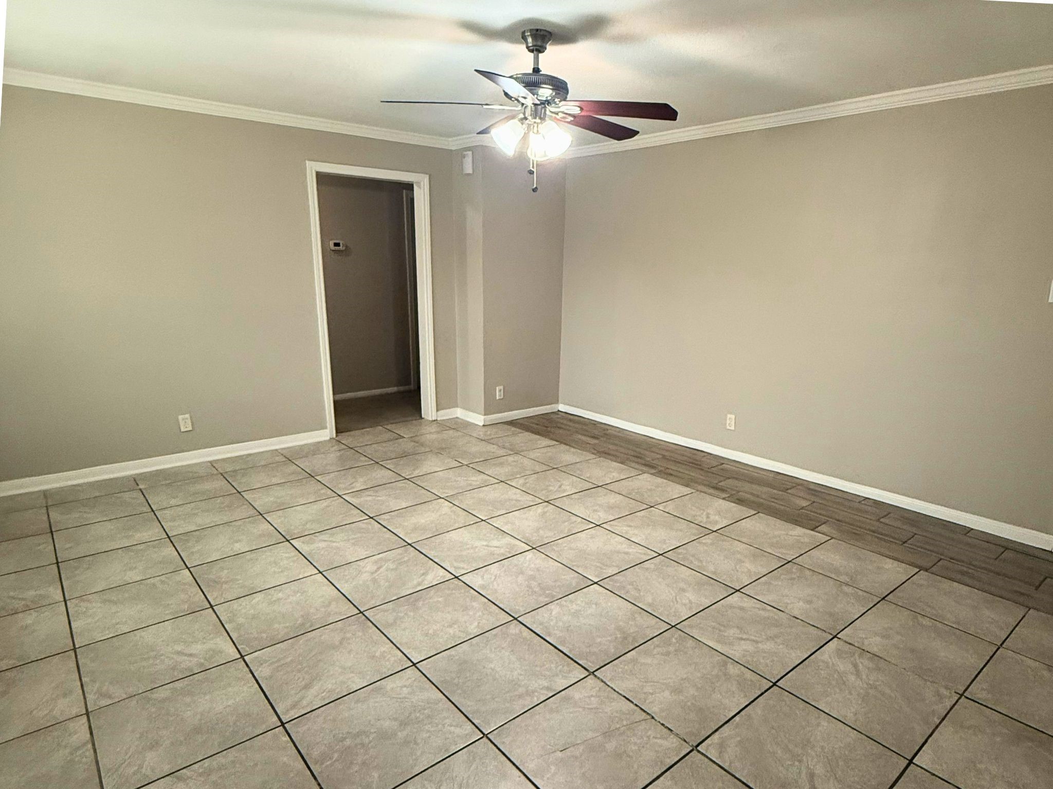 5142 Balkin Street Houston, TX 77021 - Photo 4 of 12 a view of an empty room