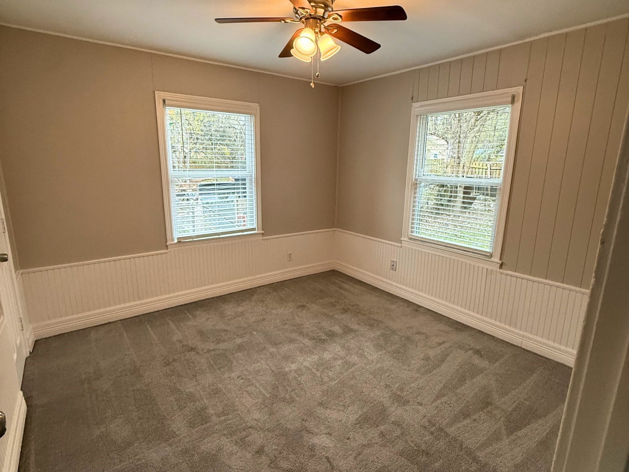 5142 Balkin Street Houston, TX 77021 - Photo 6 of 12 a view of an empty room with a window