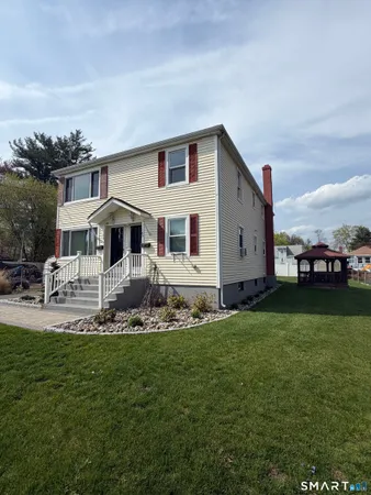 $2,500 | 163 Collins Street, Unit 2, New Britain, CT 06051