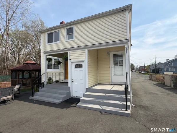 $2,500 | 163 Collins Street, Unit 2, New Britain, CT 06051