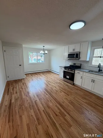 $2,500 | 163 Collins Street, Unit 2, New Britain, CT 06051