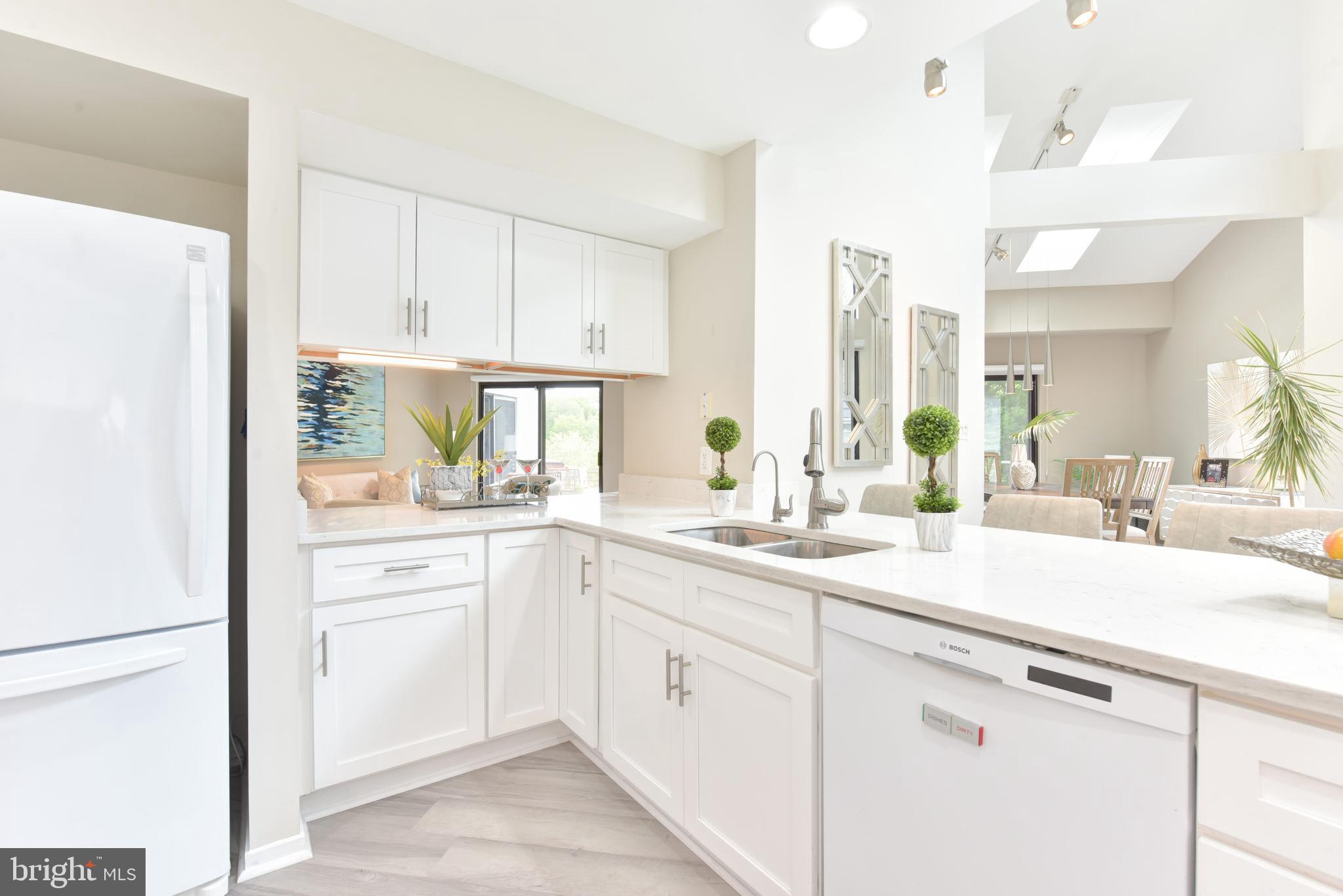 2115 South Bay Lane Reston, VA 20191 - Photo 13 of 53