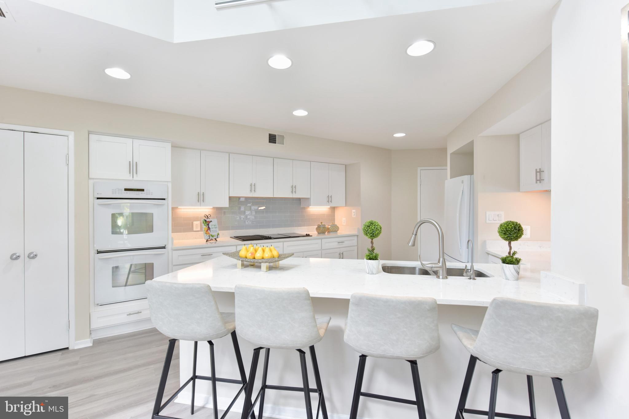 2115 South Bay Lane Reston, VA 20191 - Photo 14 of 53