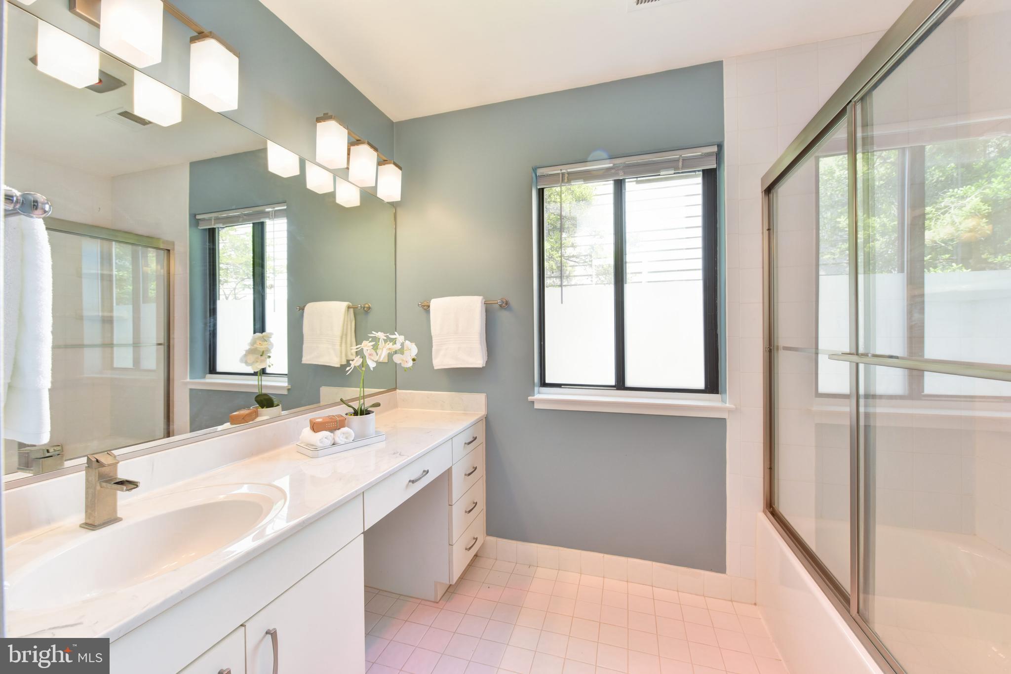 2115 South Bay Lane Reston, VA 20191 - Photo 30 of 53