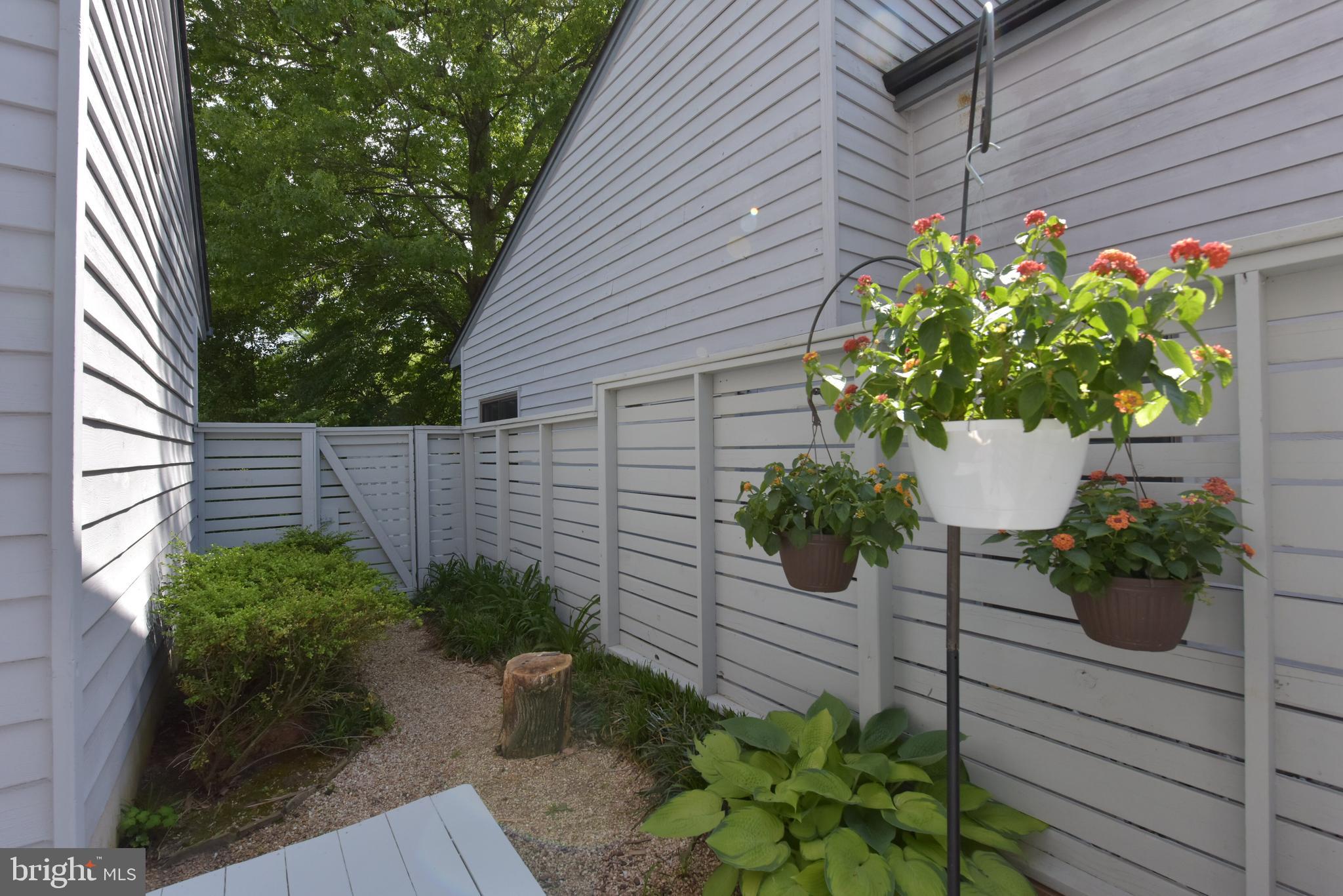 2115 South Bay Lane Reston, VA 20191 - Photo 40 of 53