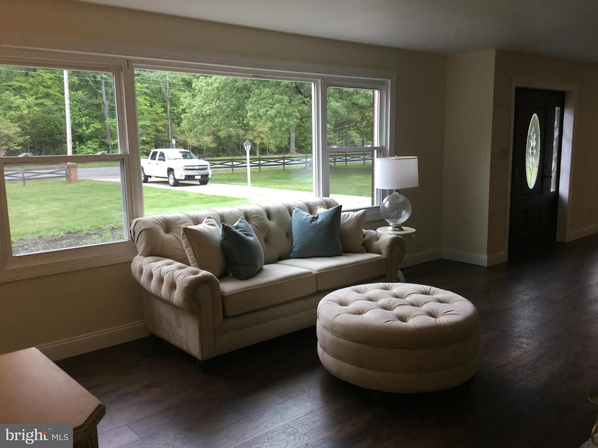 12365 Rock Point Road Newburg, MD 20664 - Photo 16 of 24 Living Room