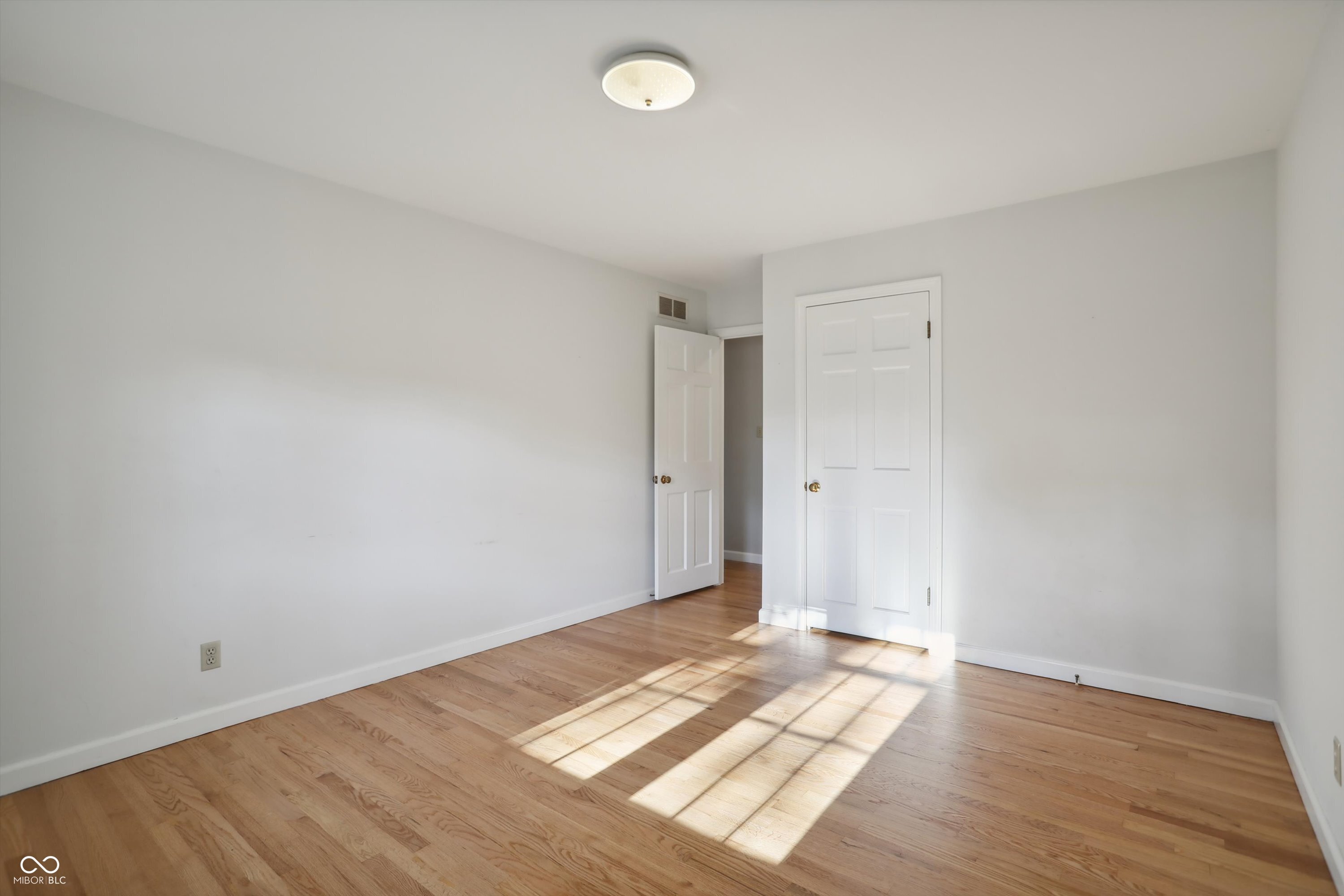 6046 Andover Road Indianapolis, IN 46220 - Photo 44 of 94