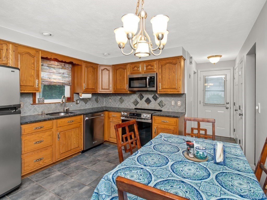 127 Westgate Road Waltham, MA 02453 - Photo 3 of 34