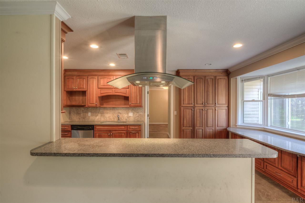 1337 Windsor Park Road Gulf Breeze, FL 32563 - Photo 13 of 39