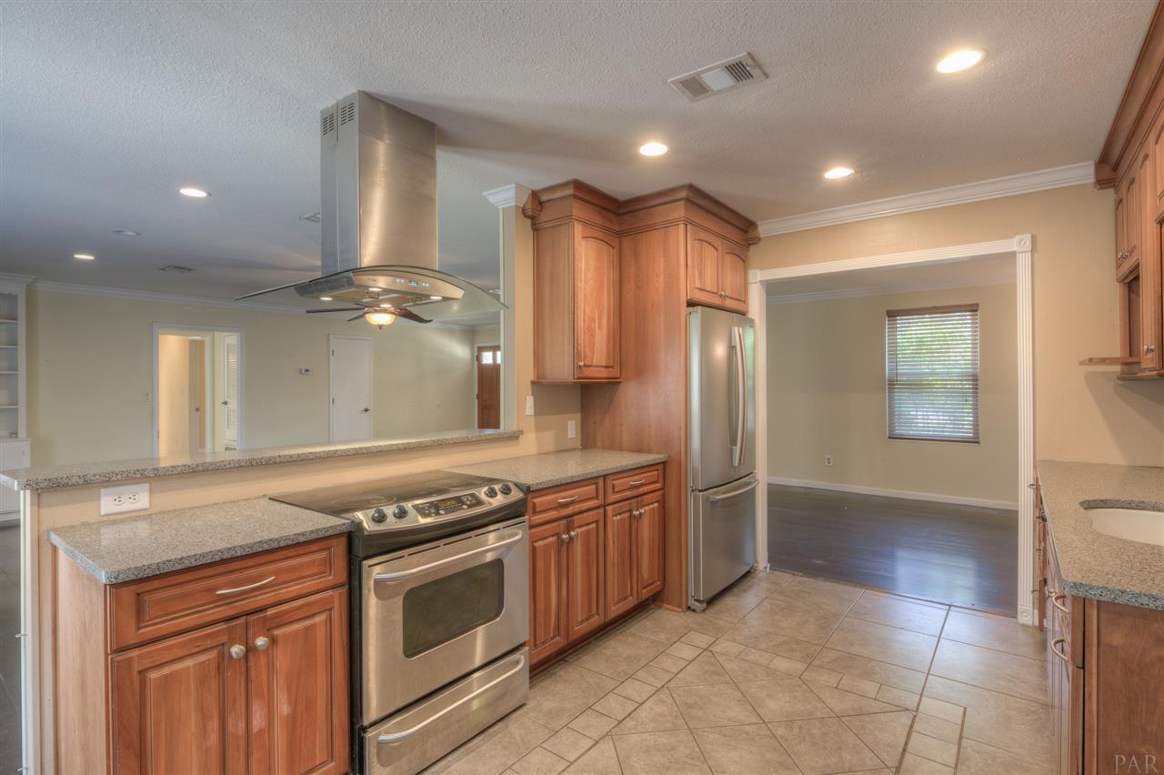 1337 Windsor Park Road Gulf Breeze, FL 32563 - Photo 14 of 39