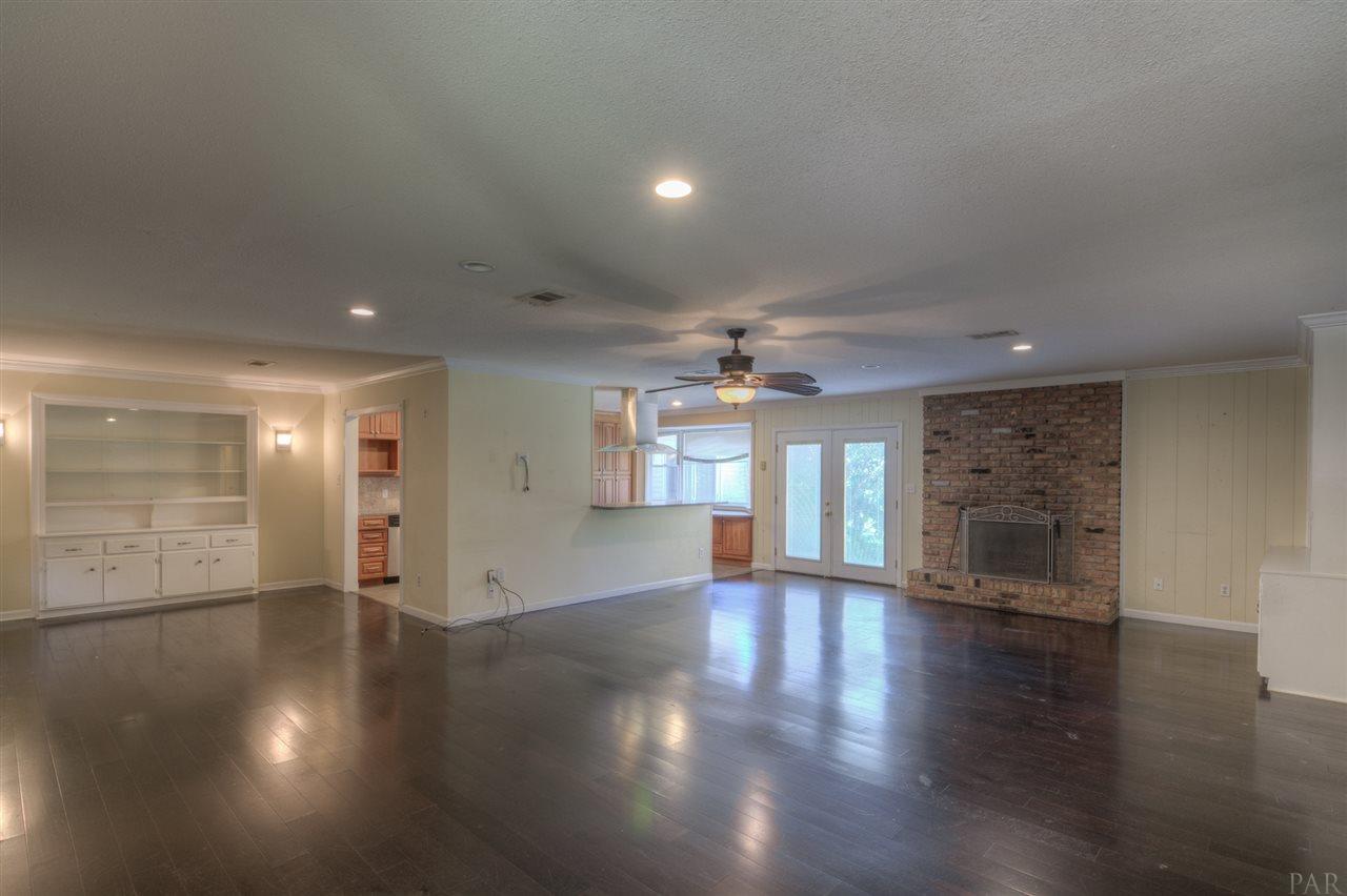 1337 Windsor Park Road Gulf Breeze, FL 32563 - Photo 7 of 39