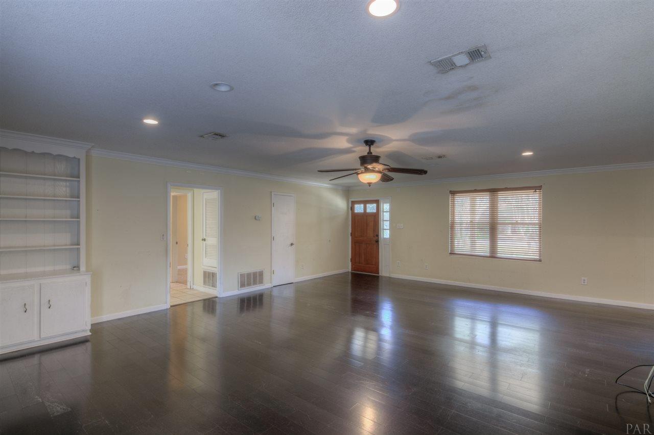 1337 Windsor Park Road Gulf Breeze, FL 32563 - Photo 9 of 39