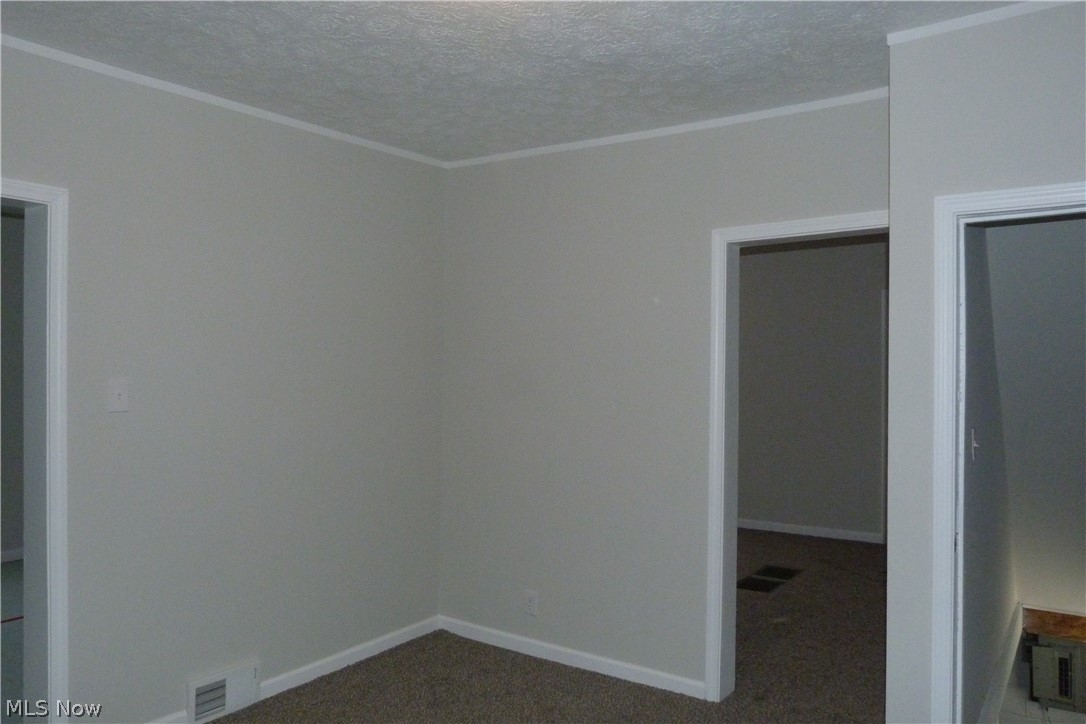 834 Berwin Street Akron, OH 44310 - Photo 15 of 35 Family Room