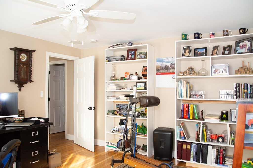 1073 Concord Road Marlborough, MA 01752 - Photo 19 of 29 Gallery Image 19