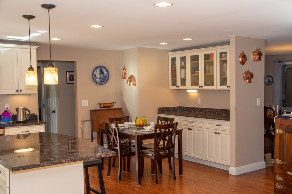 1073 Concord Road Marlborough, MA 01752 - Photo 4 of 29 Gallery Image 4
