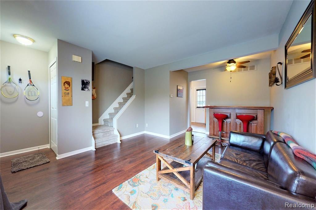 406 Baldwin Avenue Rochester, MI 48307 - Photo 4 of 28