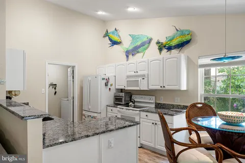 $425,000 | 33550 Suffolk Lane, Unit 76, Ocean View, DE 19970
