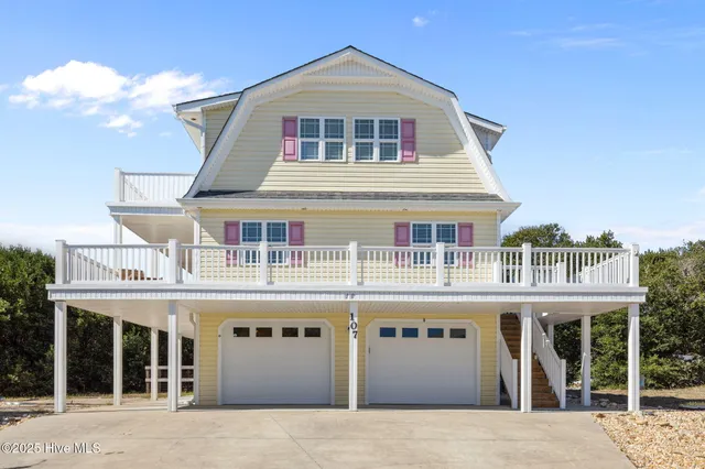 $805,000 | 107 William Street, Emerald Isle, NC 28594