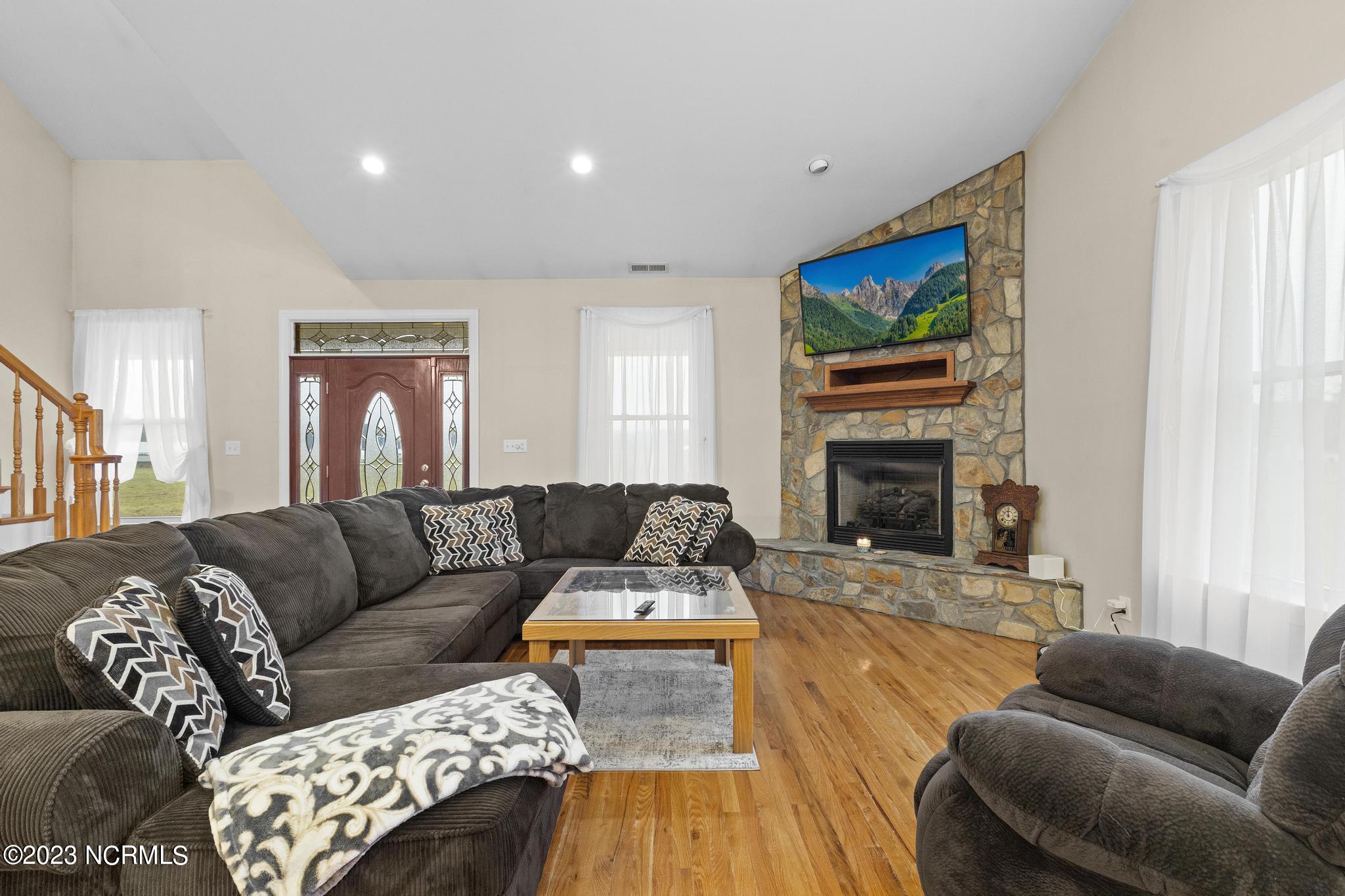 281 King Road Jacksonville, NC 28540 - Photo 25 of 45 IMG_2169