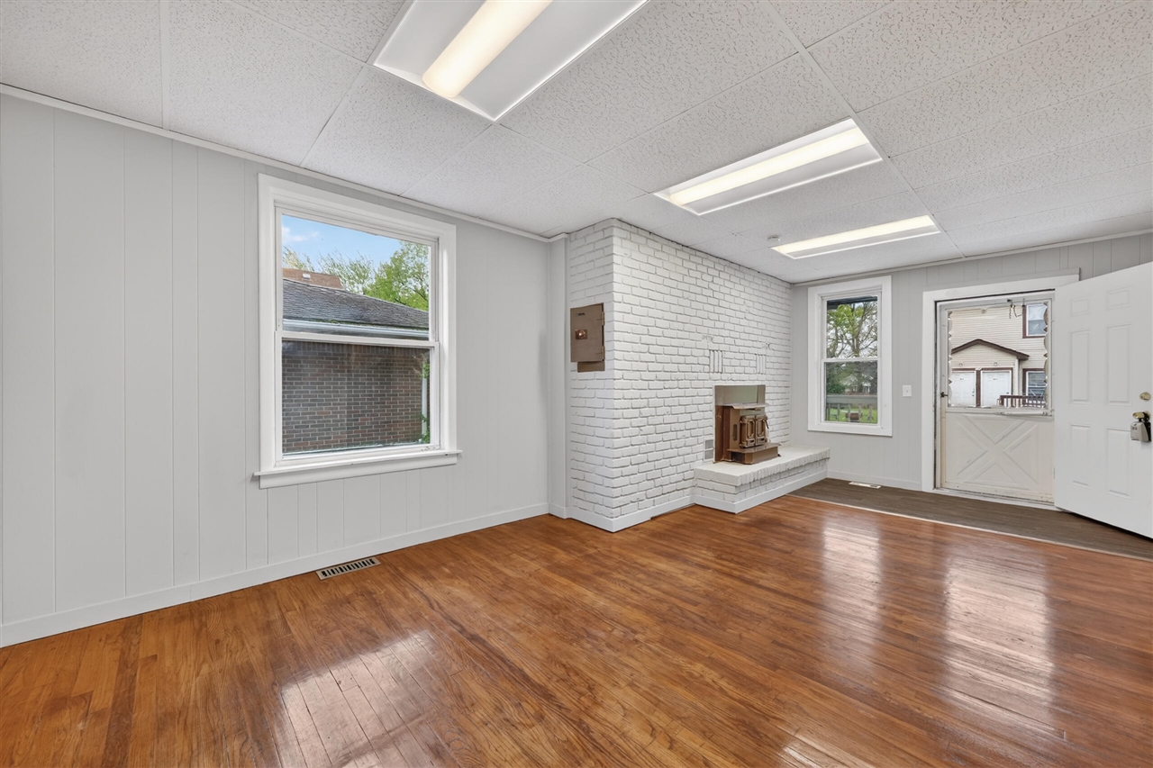 135 Batavia Street River Rouge, MI 48218 - Photo 10 of 42