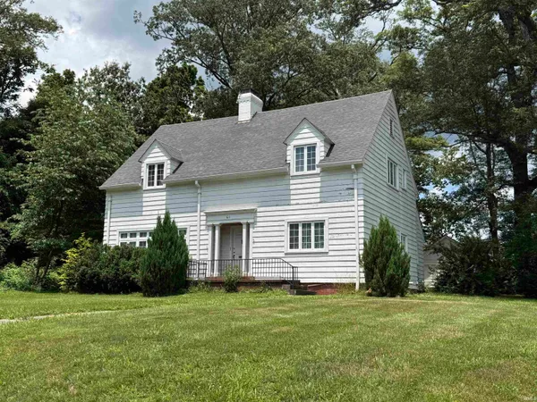 $97,500 | 611 West Oak Street, Oakland City, IN 47660