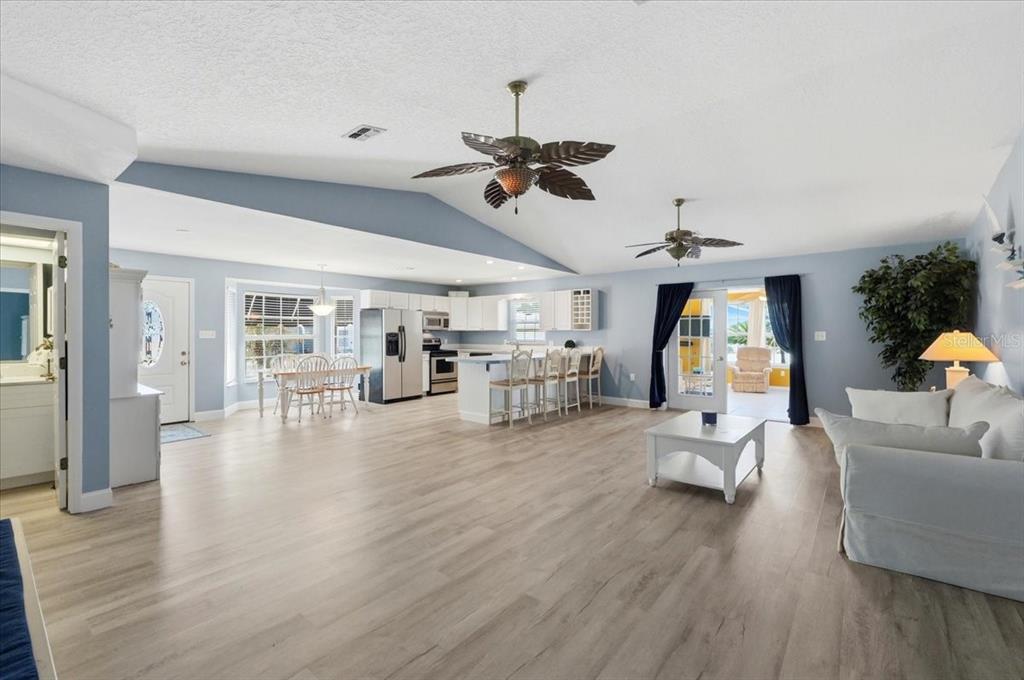 6140 Seagull Lane Lakeland, FL 33809 - Photo 4 of 35