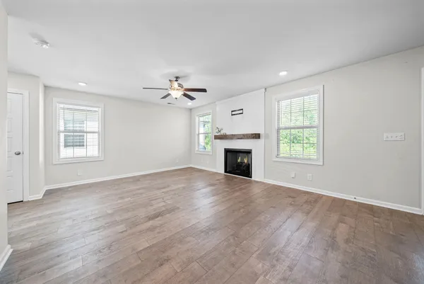 $2,395 | 748 Jodine Ann Drive, Clarksville, TN 37043